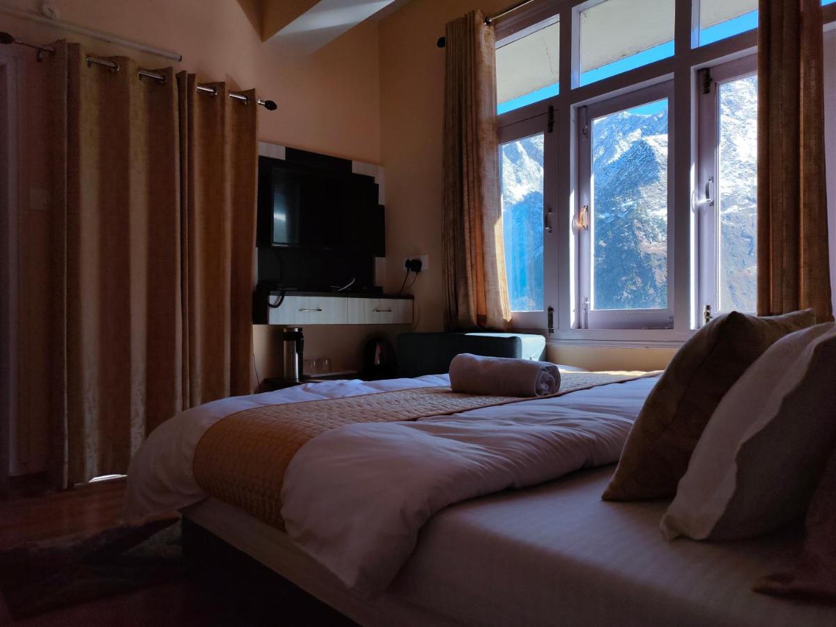 Hotel Uday Palace Joshīmath Esterno foto