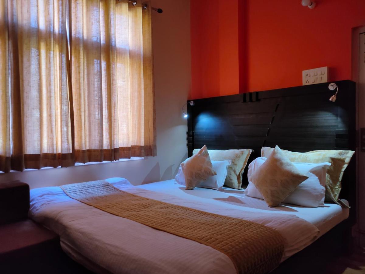 Hotel Uday Palace Joshīmath Esterno foto