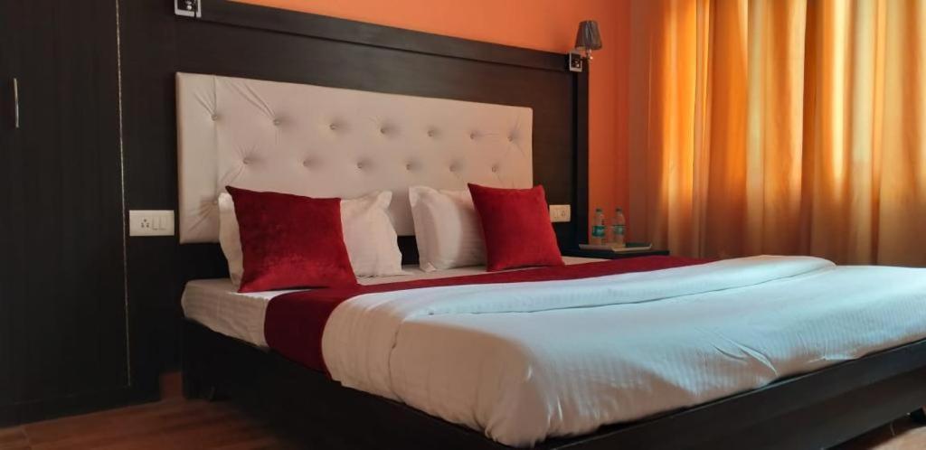 Hotel Uday Palace Joshīmath Esterno foto