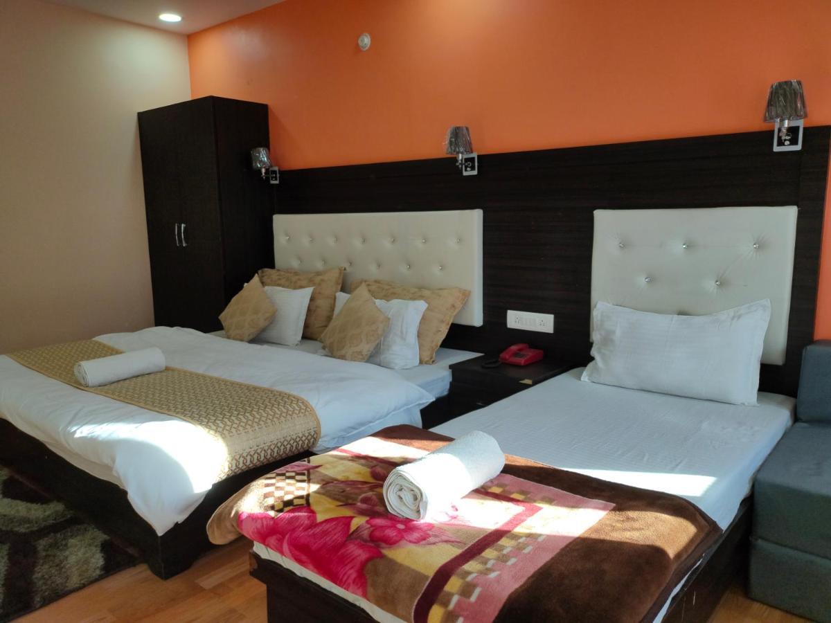 Hotel Uday Palace Joshīmath Esterno foto