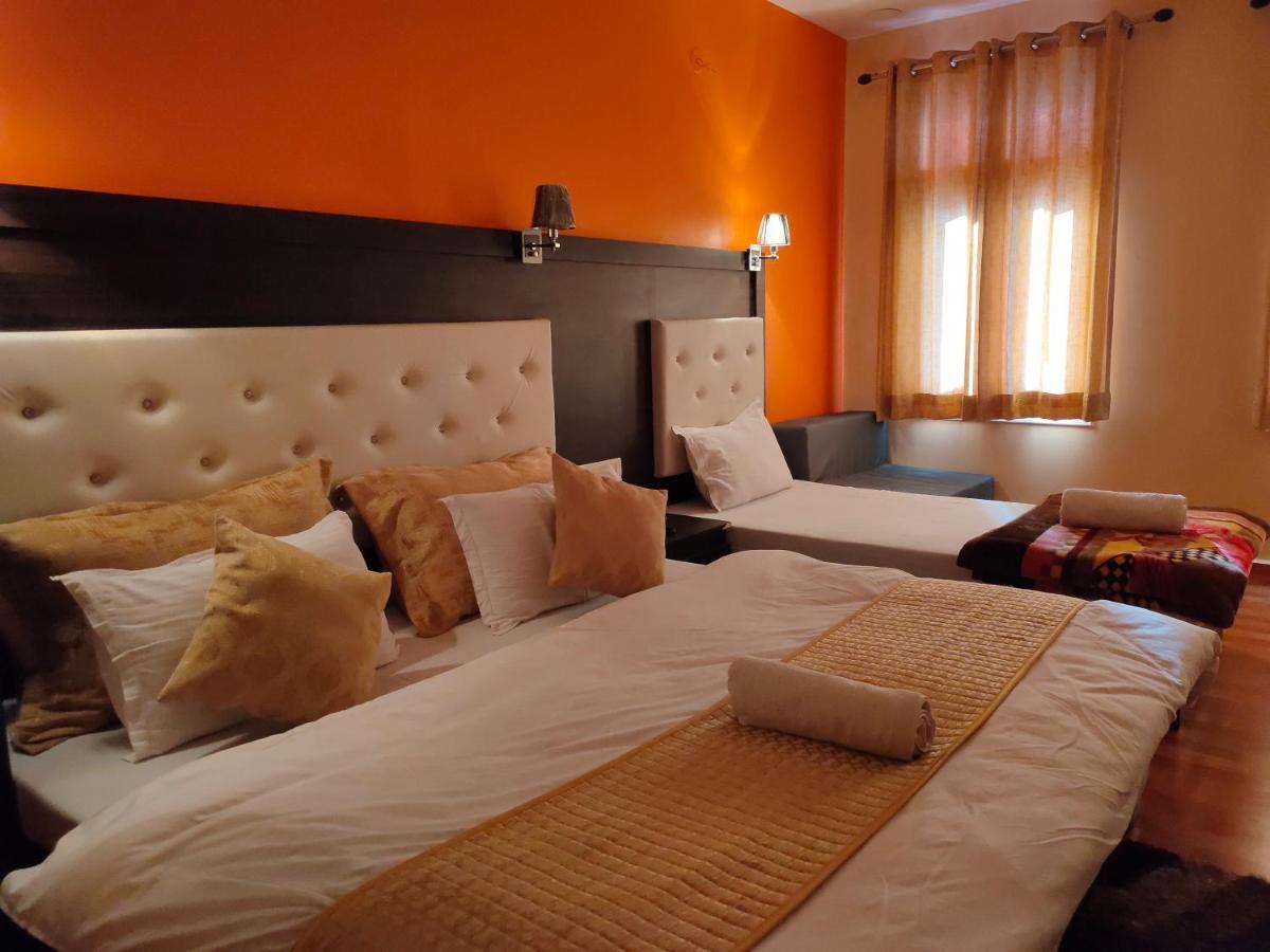 Hotel Uday Palace Joshīmath Esterno foto